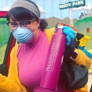 Meet your Posher, Della